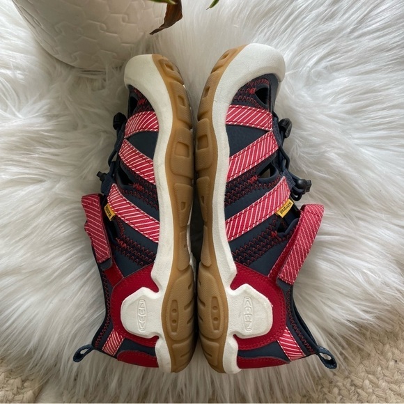 KEEN Knotch Creek Sandals - Picture 6 of 11